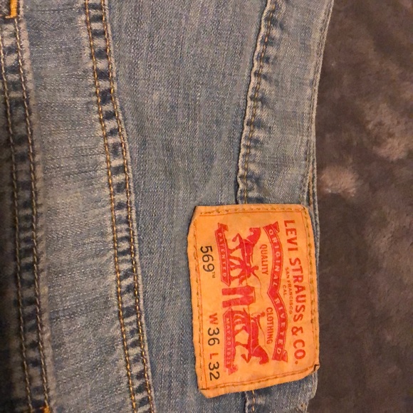 Levi Jeans Bundle - Picture 2 of 3